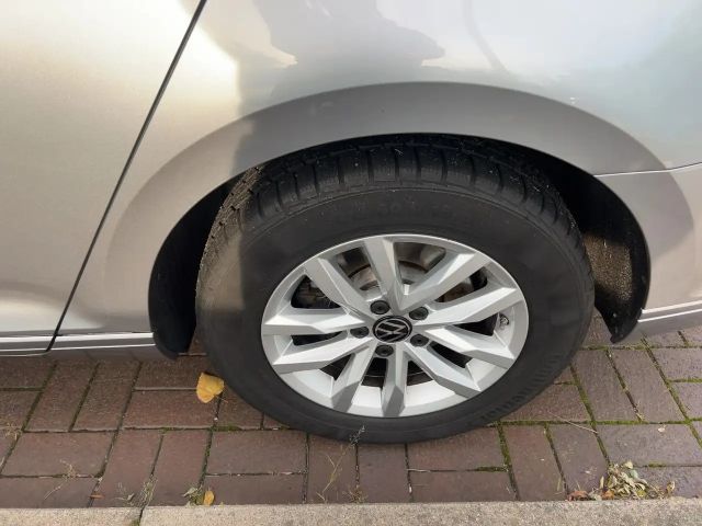 Volkswagen Passat 1.5 TSI Business DSG Variant