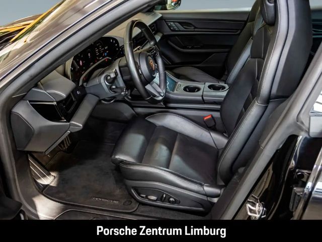 Porsche Taycan 4 Cross Turismo