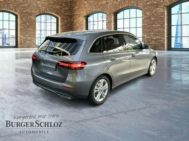 Mercedes-Benz B 180 SpurW W-Paket PDC SHZ SpurH LED el.Heck