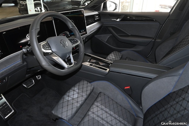 Volkswagen Passat DSG R-Line