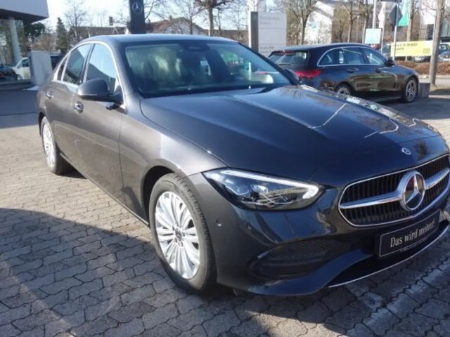 Mercedes-Benz C 180 AVANTGARDE Sedan