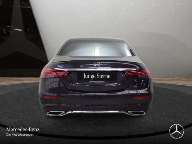 Mercedes-Benz E 300 AMG Line Sedan