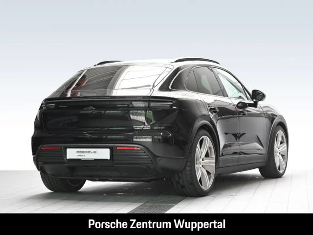 Porsche Macan 4