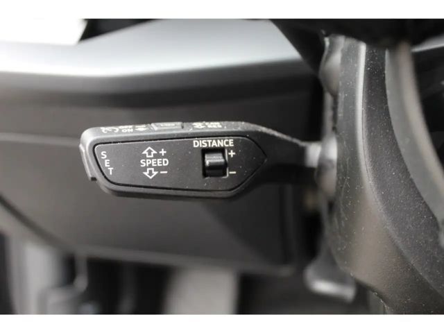 Audi A3 35 TFSI Business S-Tronic Sedan