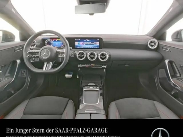 Mercedes-Benz CLA 200 AMG Line Coupé