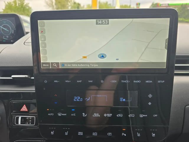 Hyundai Staria Signature