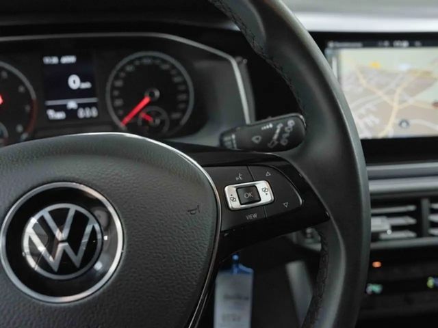 Volkswagen Polo Active TSI Navi ParkPilot Sitzheizg. Anschlussg...