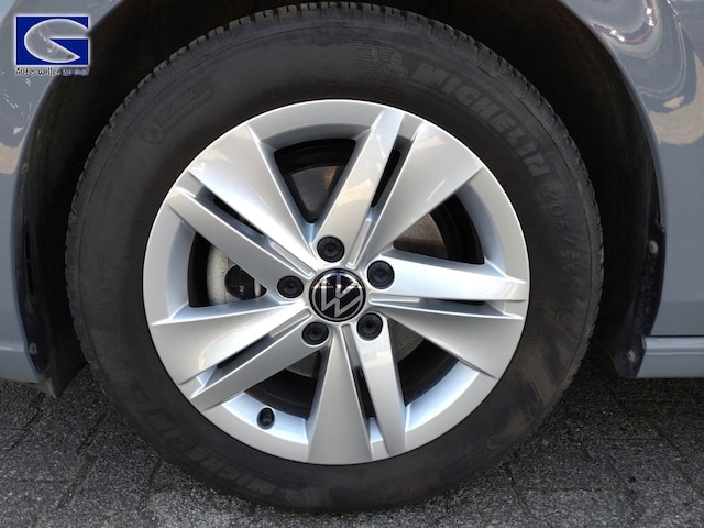 Volkswagen Golf Life Variant