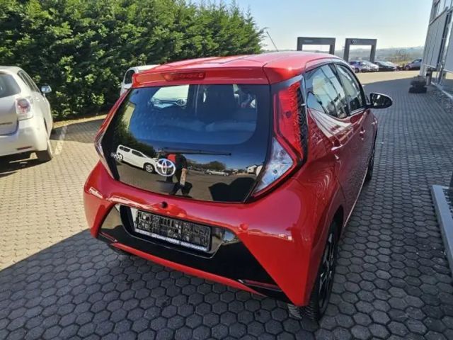Toyota Aygo X Play Team D
