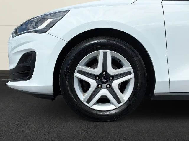 Ford Focus Cool & Connect Wagon