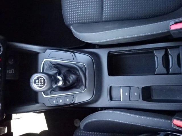 Ford Focus Cool & Connect