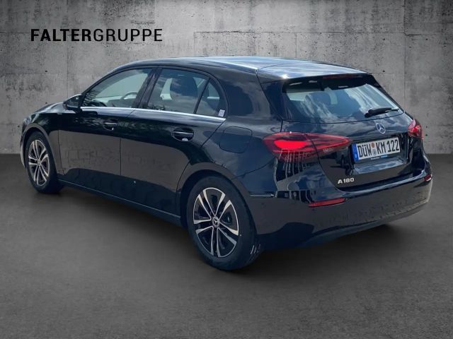 Mercedes-Benz A 180 A 180 KAMERA+TEMPO+MBUX+SPUR/BREMS+NAVI+LED+SHZ