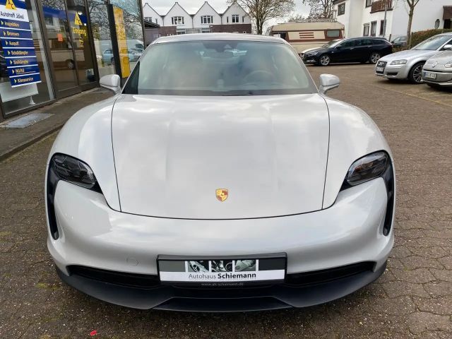 Porsche Taycan 4S Performance Plus