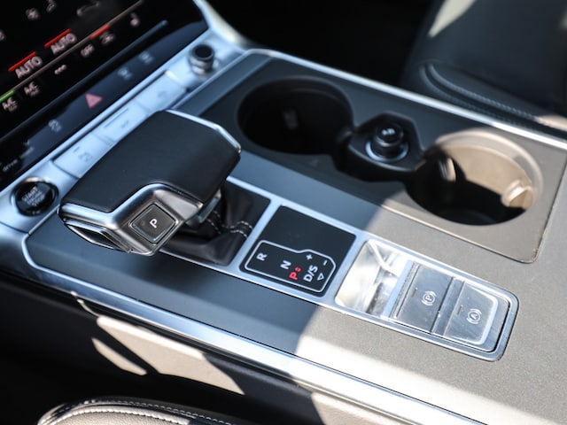 Audi A6 40 TDI Avant S-Tronic