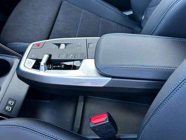 BMW 220 220d Active Tourer Sedan