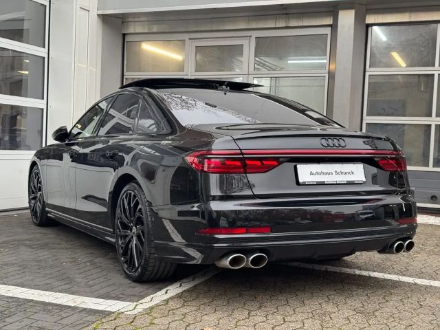 Audi S8 4.0 TFSI Quattro