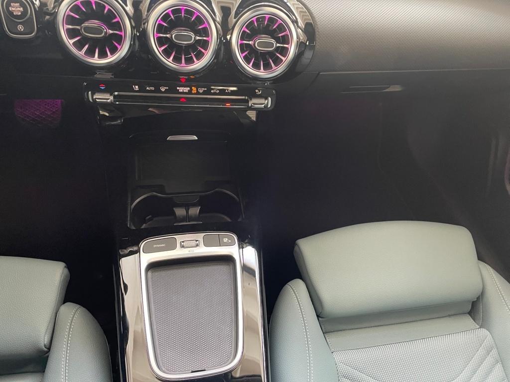 Mercedes-Benz CLA 180 Coupé Progressive