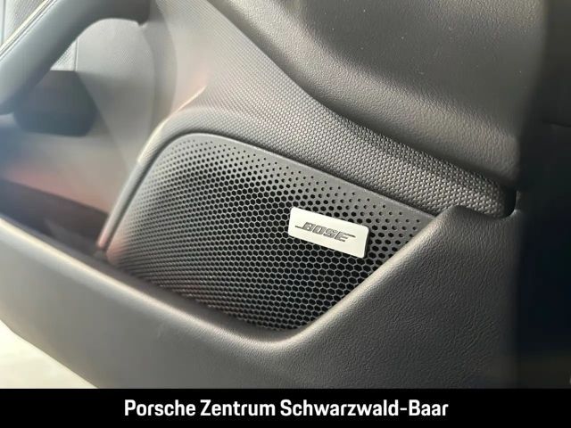 Porsche Taycan 4 Cross Turismo