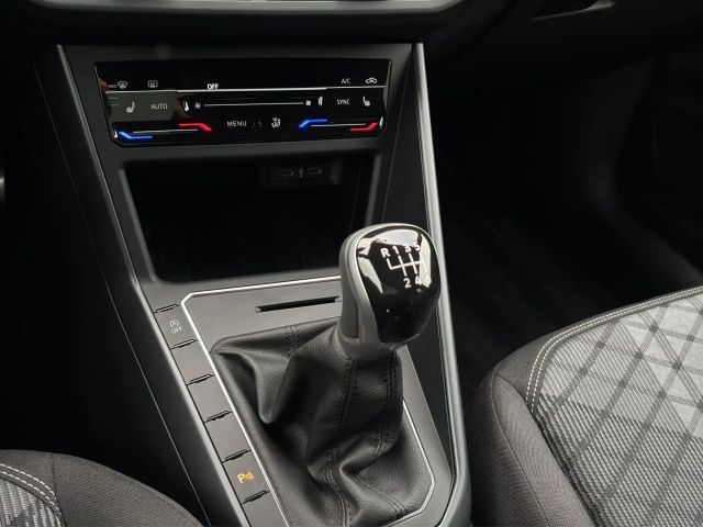 Volkswagen Taigo 1.0 TSI R-Line Style