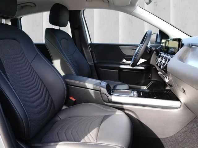 Mercedes-Benz B 180 Progressive