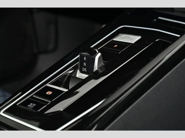 Volkswagen Golf 2.0 TSI DSG Golf VIII