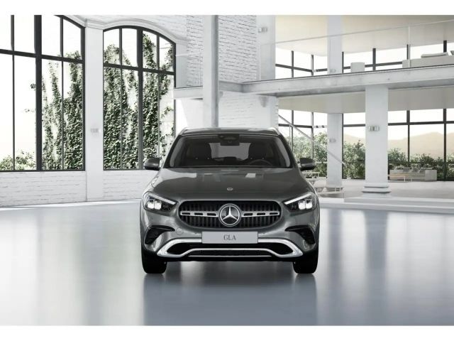 Mercedes-Benz GLA 200 Progressive