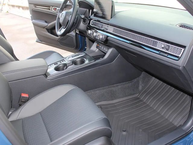 Honda Civic Advance Hybrid