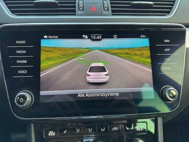 Skoda Superb Ambition Combi iV