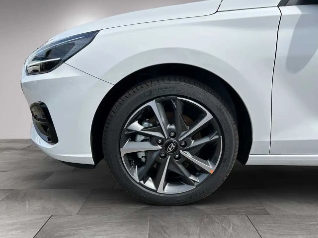 Hyundai i30 Advantage Hybrid T-GDi