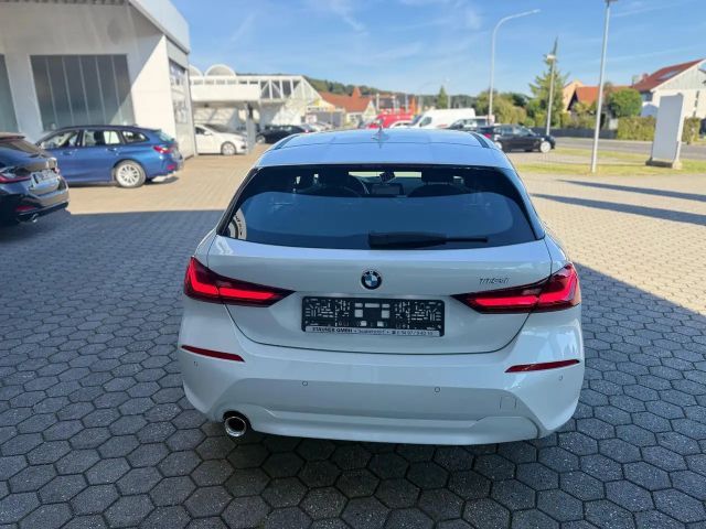 BMW 118 118i Sedan