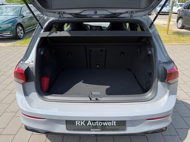 Volkswagen Golf 1.5 eTSI Golf VIII R-Line