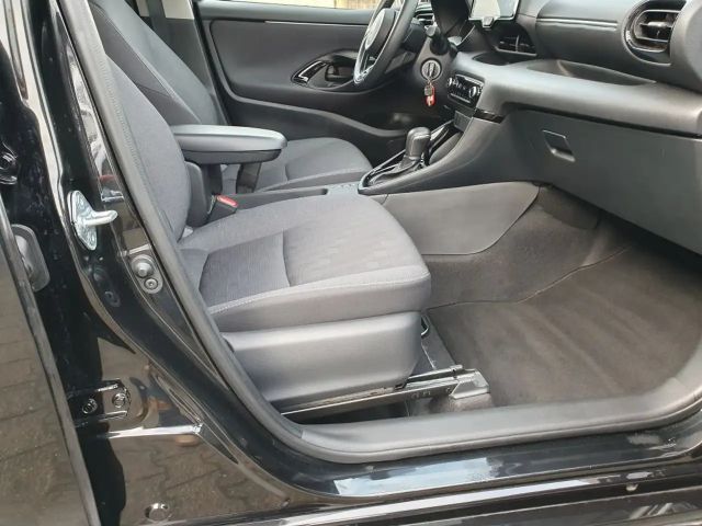 Toyota Yaris Hatchback Hybride VVT-i