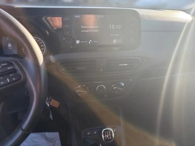 Hyundai i10 Edition 30 +CARPLAY+SHZ+TEMPOMAT+RADIO+UVM+