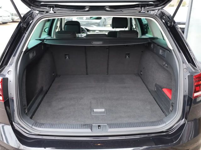 Volkswagen Passat 1.5 TSI Business Variant