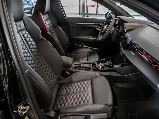 Audi RS3 Quattro S-Tronic Sedan