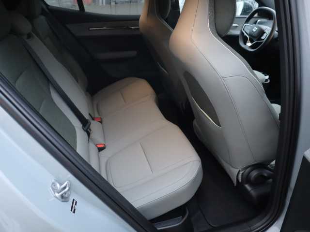 Volvo EX30 Achterwielaandrijving Plus