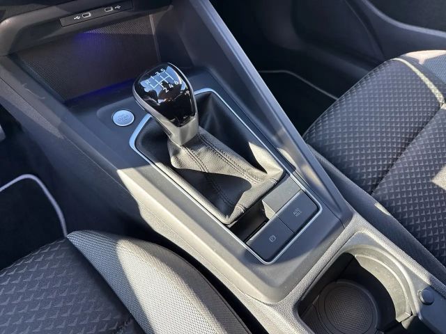 Volkswagen Golf Active TSI CarPlay/Black/AHK/Virt/ACC/LED