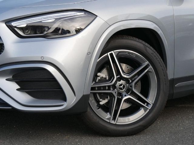 Mercedes-Benz GLA 200 AMG Line