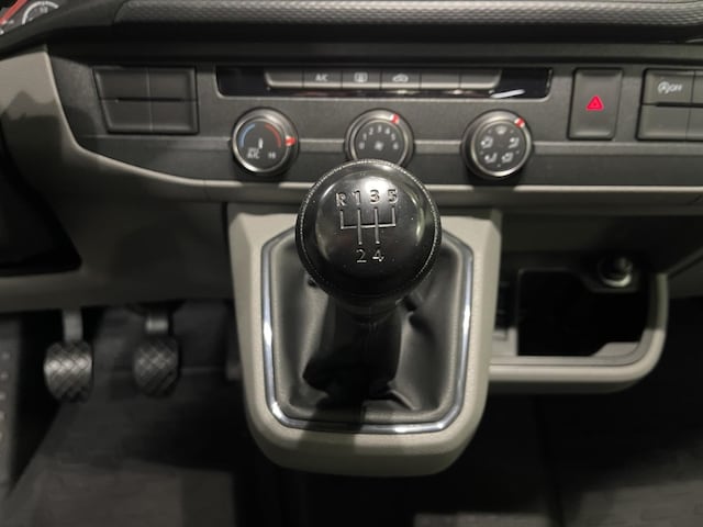 Volkswagen Caravelle 2.0 TDI Lang T6