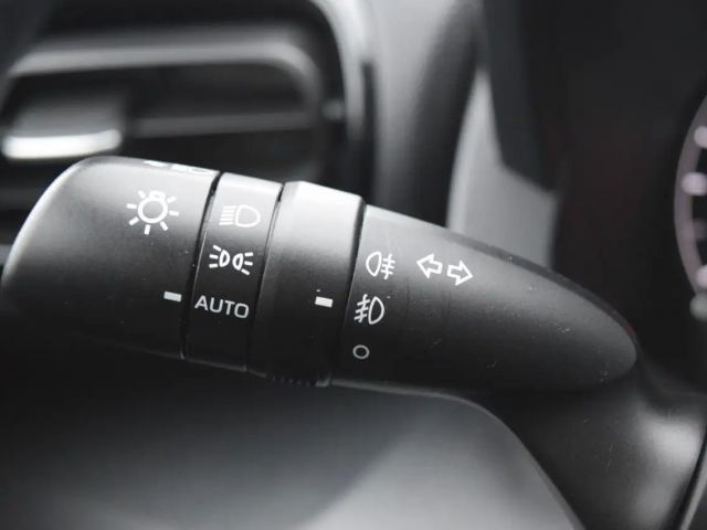 Toyota Yaris Club Hatchback