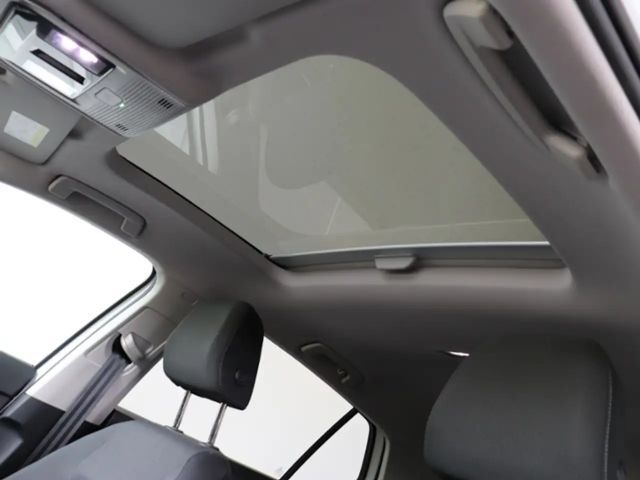 Volkswagen Golf 1.5 TSI Golf VIII