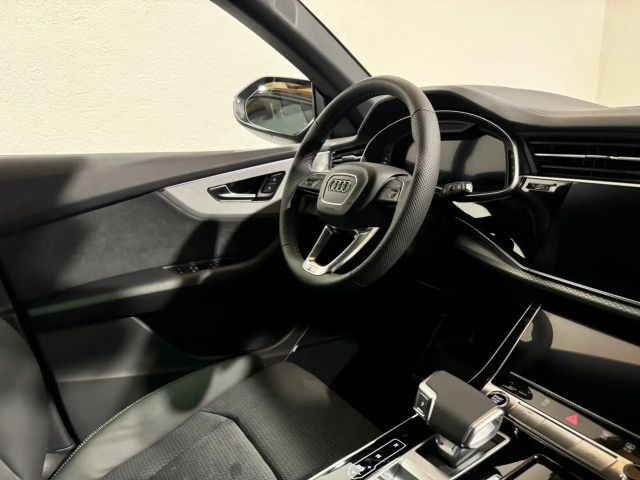 Audi Q8 55 TFSI Hybride Quattro