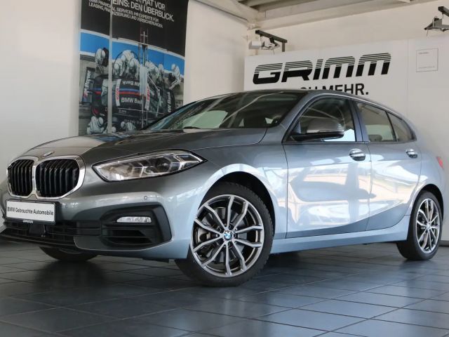 BMW 120 120i Sedan