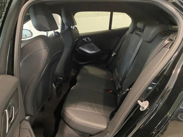 BMW 118 118d M-Sport Sedan