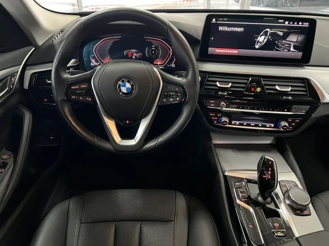 BMW 520 520d Business Line Sedan xDrive