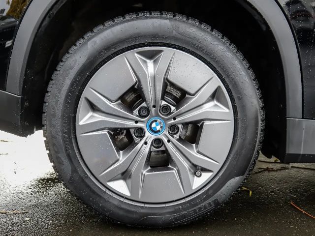 BMW iX1 xDrive30