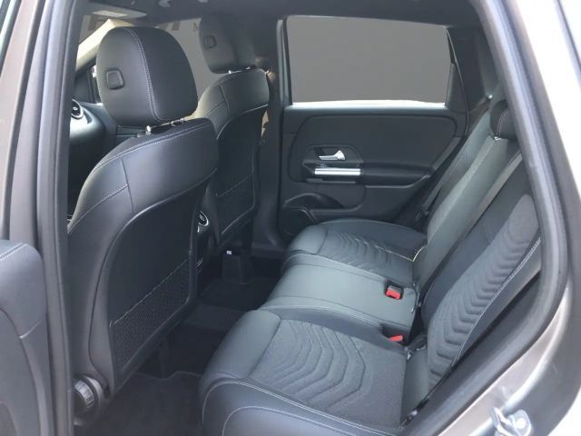 Mercedes-Benz B 250 4MATIC Progressive Sedan