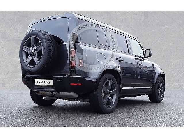 Land Rover Defender 110 Dynamic SE