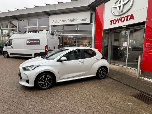 Toyota Yaris Hatchback Hybride Team D