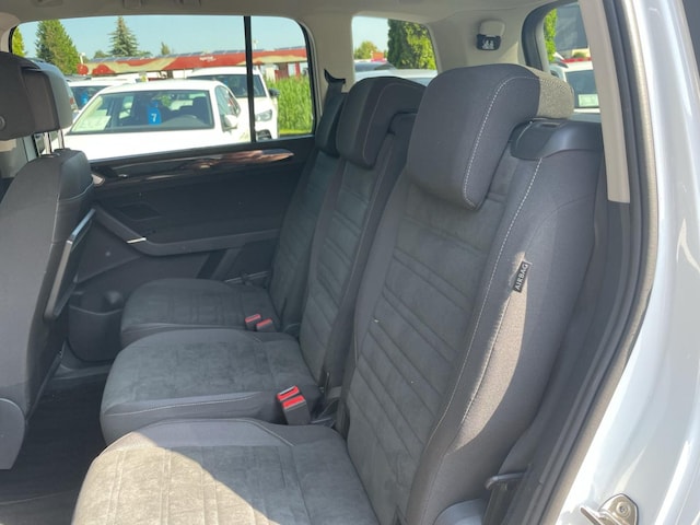 Volkswagen Touran DSG R-Line